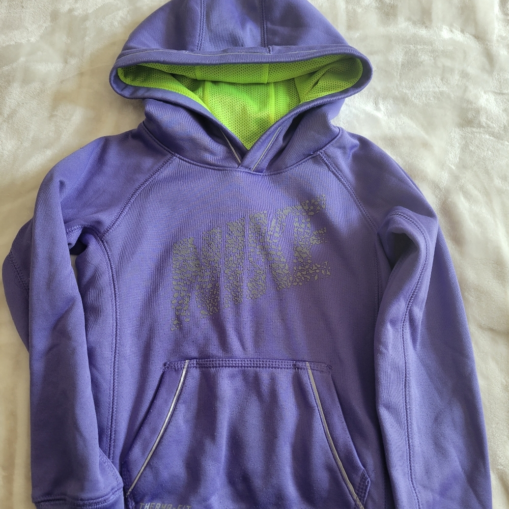 EUC Nike Kids Therma-Fit Reflective Pullover Training Hoodie Size 6